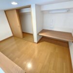 ※室内写真は内装済み別号室となります