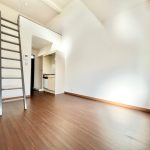 写真は内装済み別号室